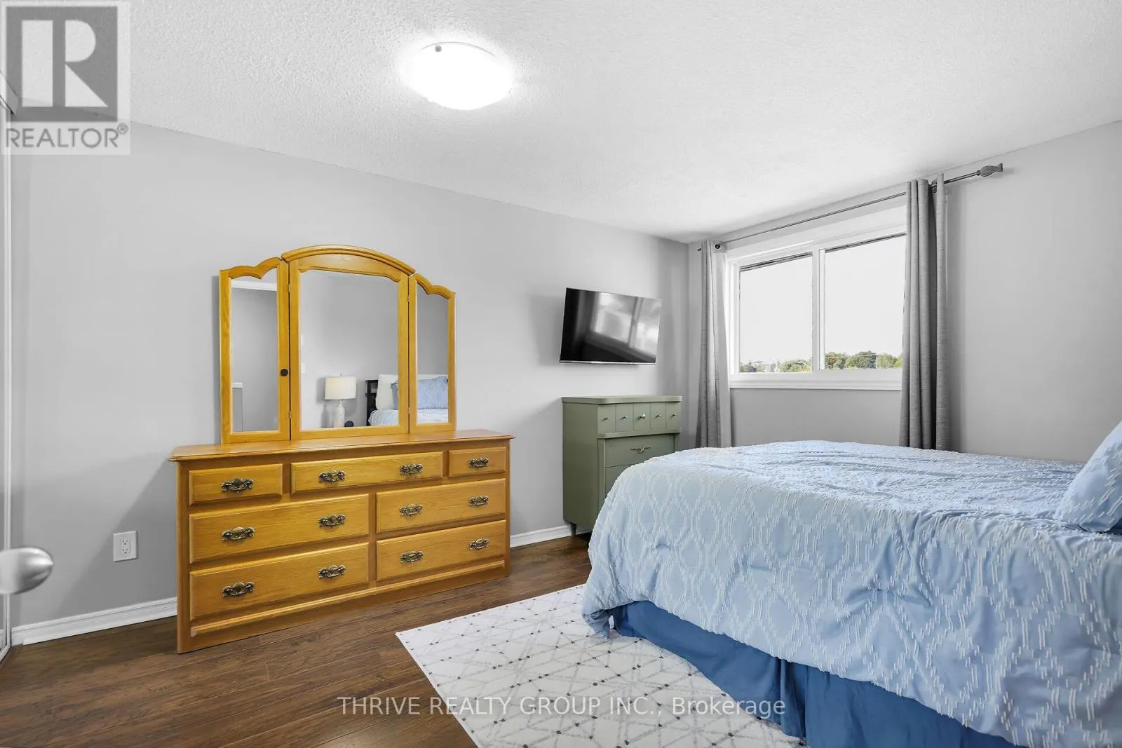 10 - 215 COMMISSIONERS ROAD W, #10