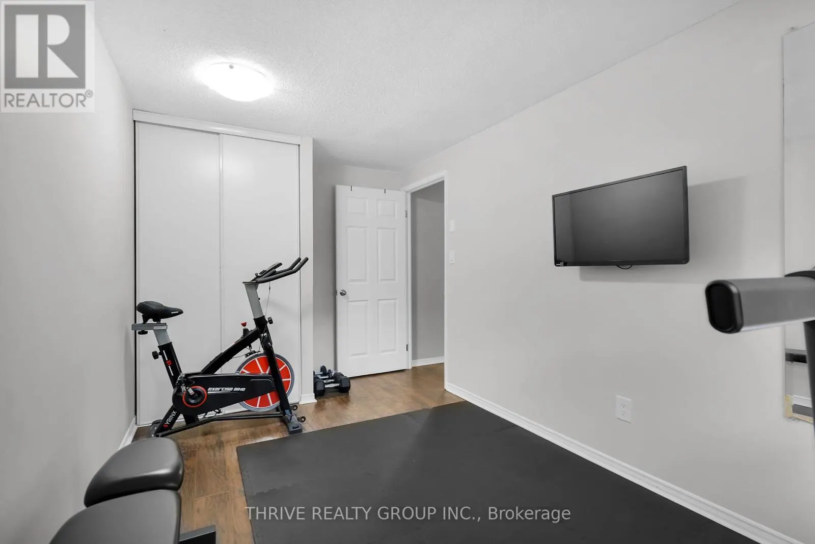 10 - 215 COMMISSIONERS ROAD W, #10