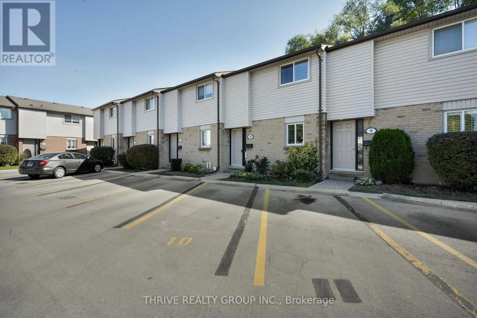 10 - 215 COMMISSIONERS ROAD W, #10