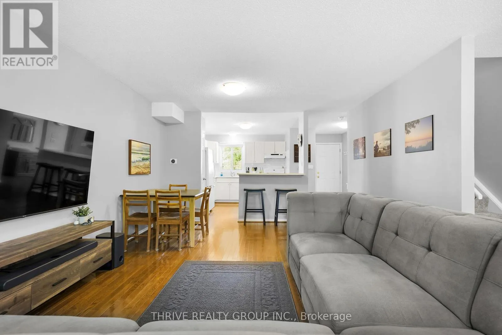 10 - 215 COMMISSIONERS ROAD W, #10