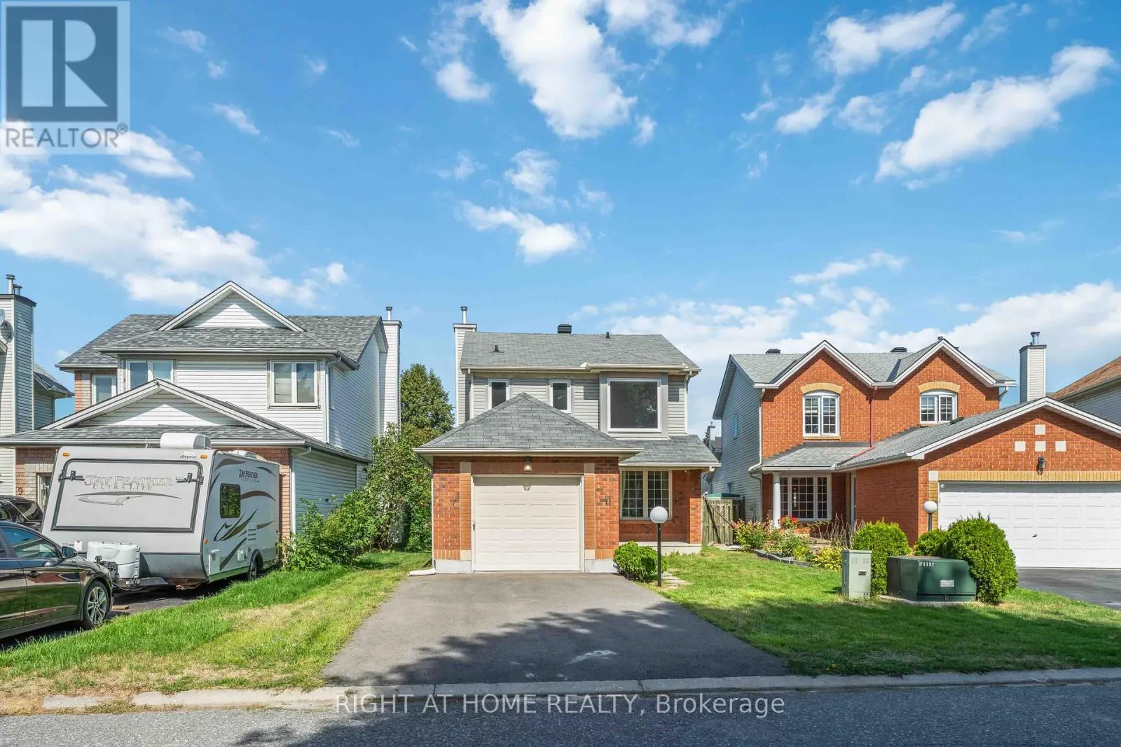 11 WILTSHIRE CIRCLE