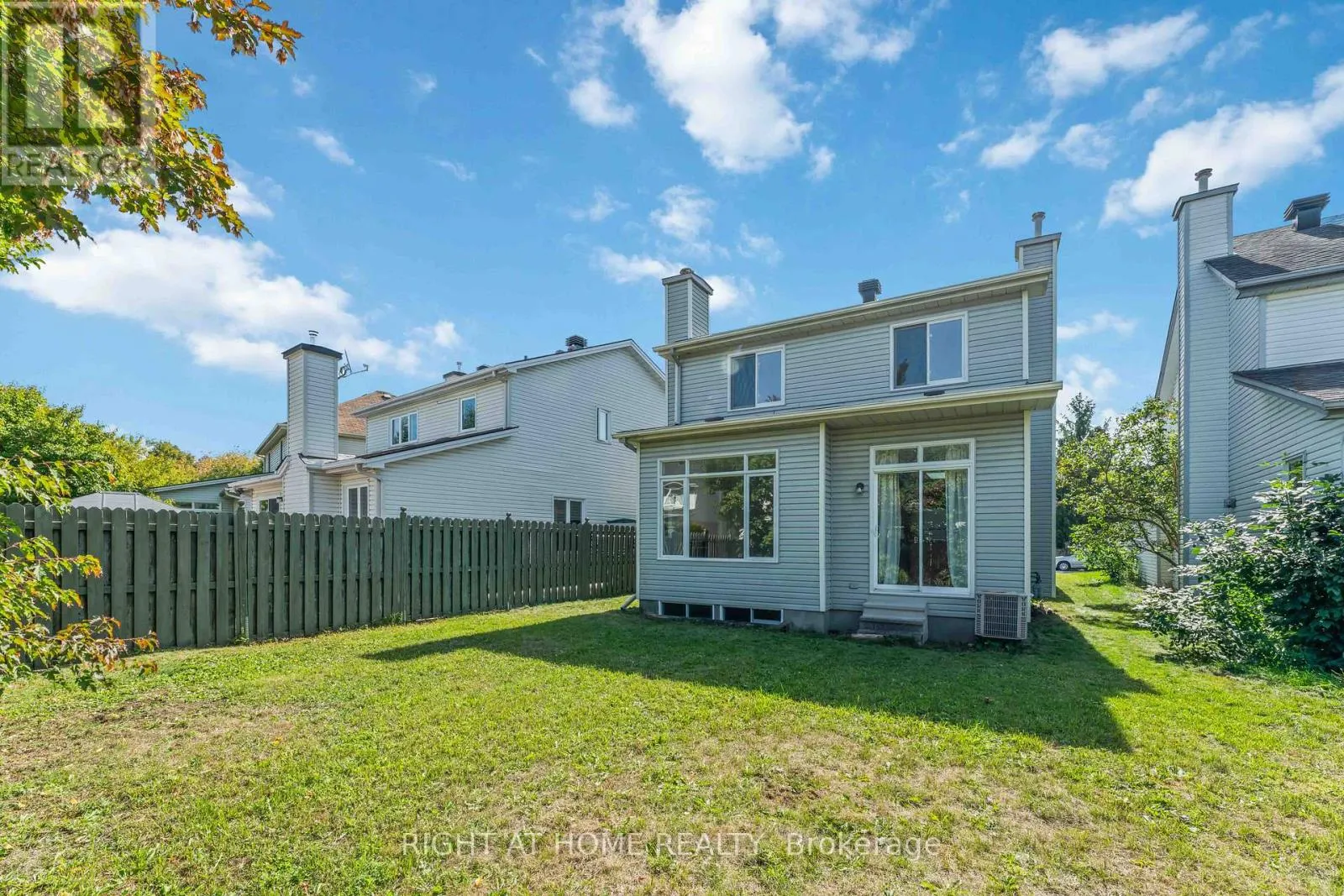 11 WILTSHIRE CIRCLE