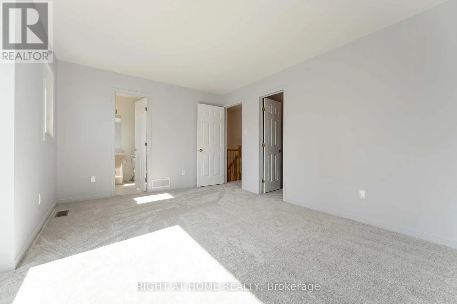 11 WILTSHIRE CIRCLE