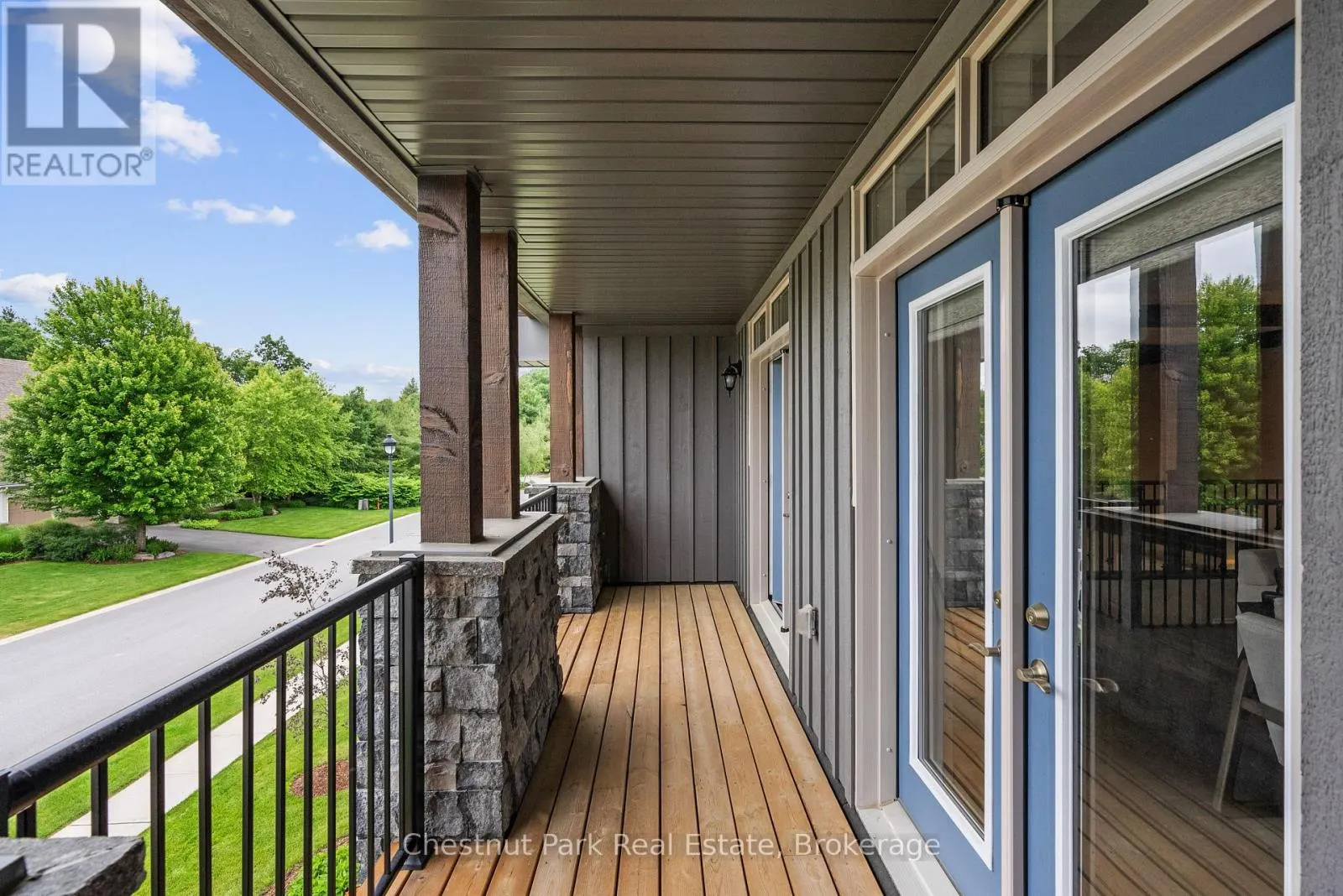 3 BAYPOINT COURT