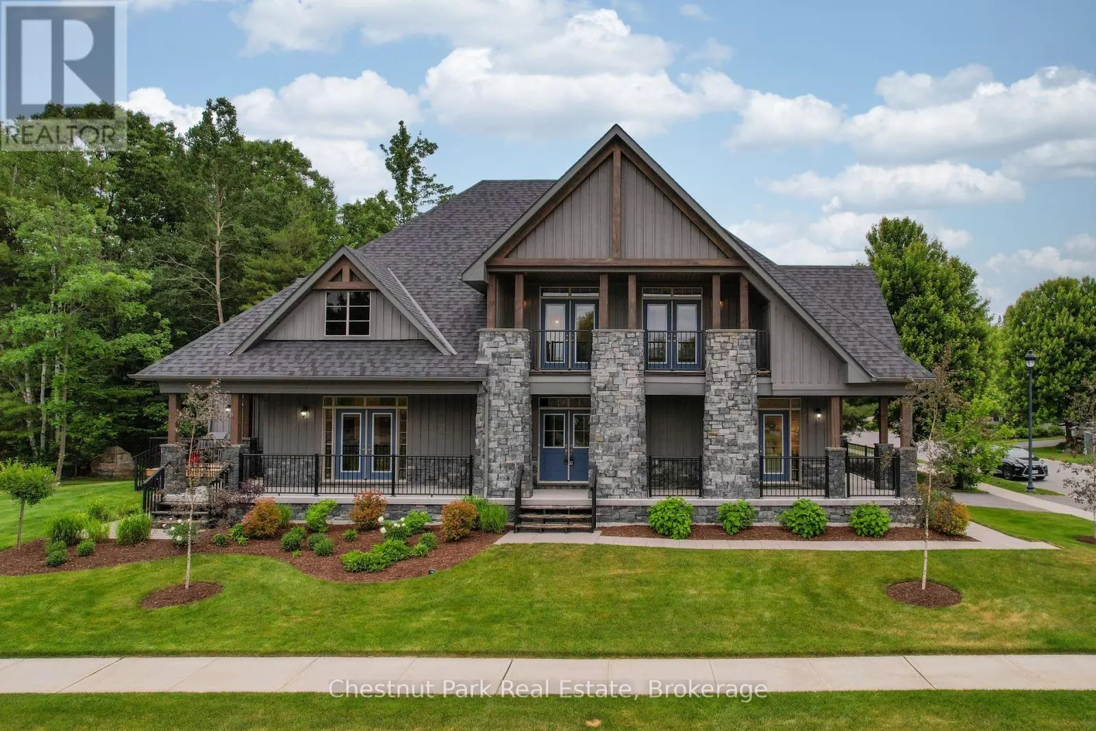 3 BAYPOINT COURT