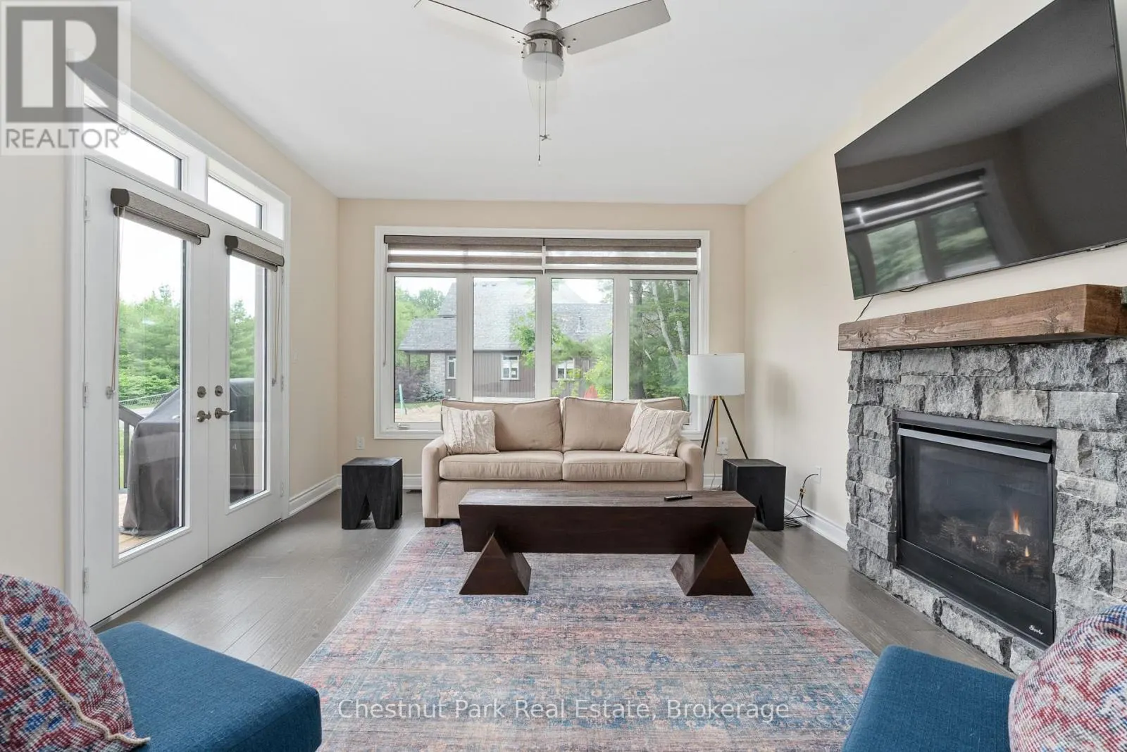 3 BAYPOINT COURT