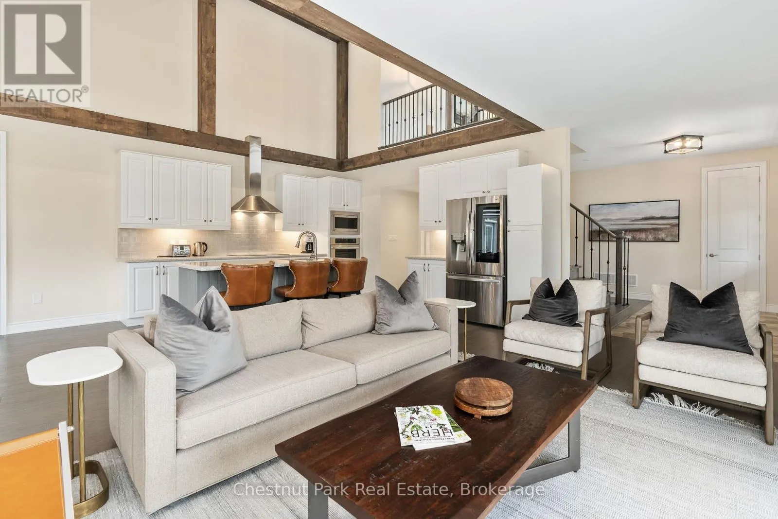 3 BAYPOINT COURT