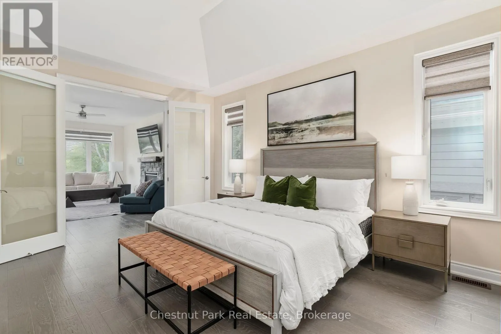 3 BAYPOINT COURT