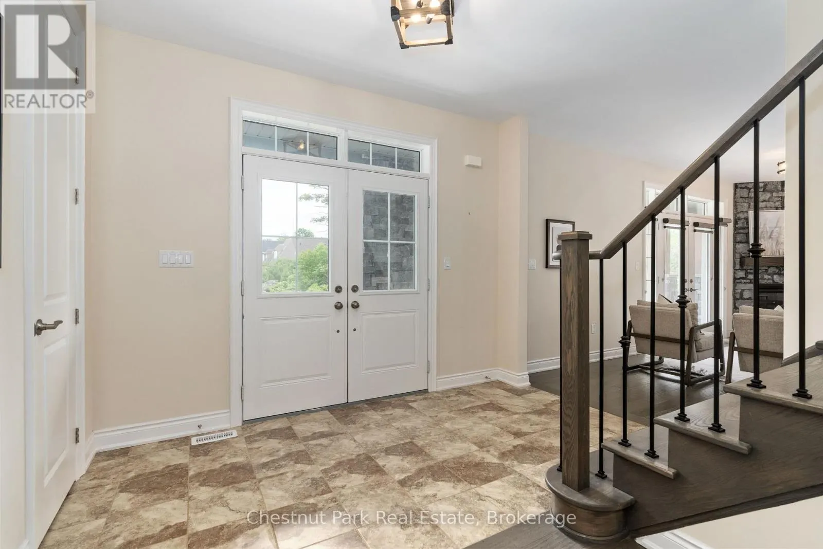 3 BAYPOINT COURT