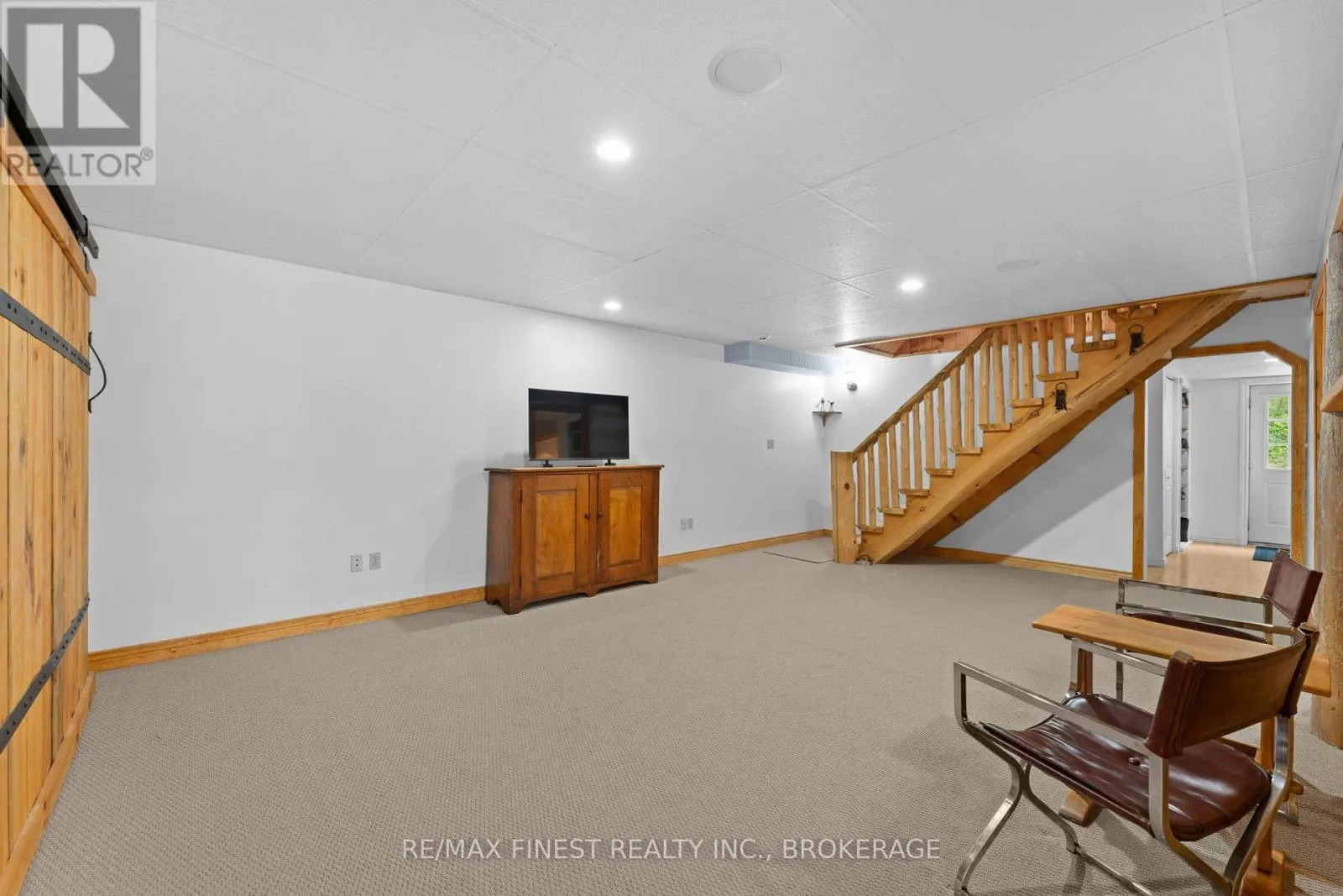 5006 WALLACE ROAD