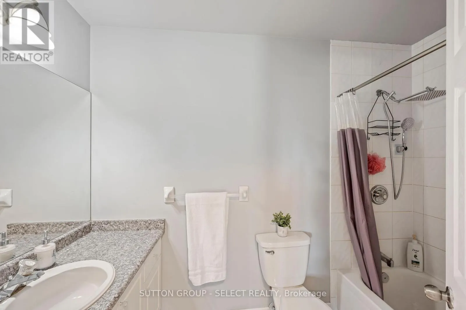 830 CRESTHAVEN CRESCENT
