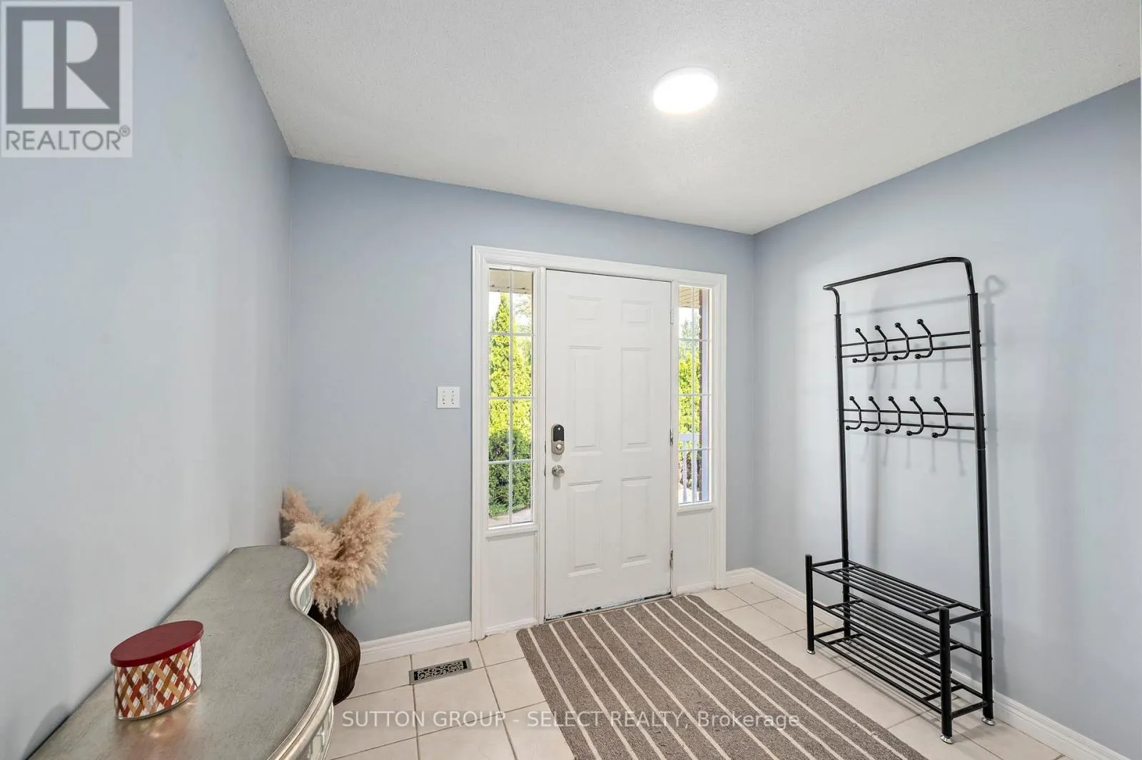 830 CRESTHAVEN CRESCENT