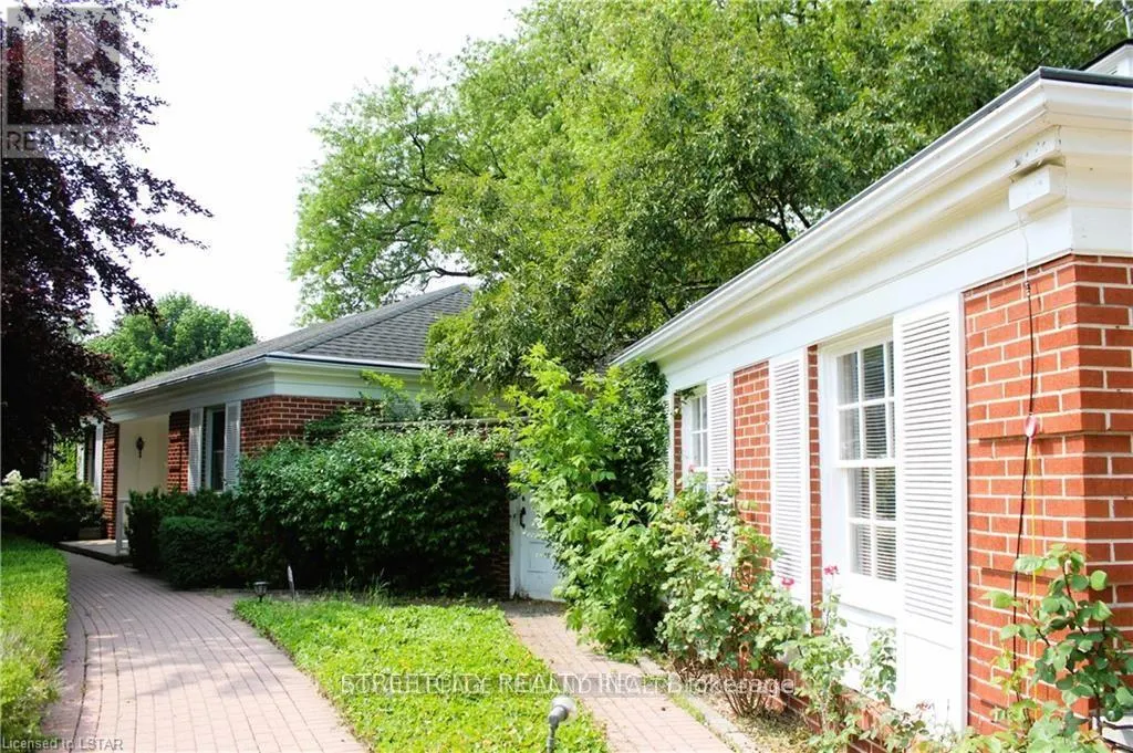 1517 GLOUCESTER ROAD
