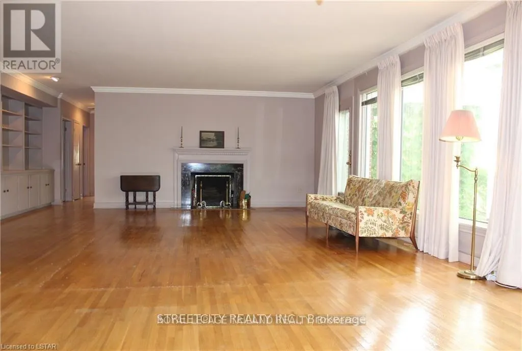1517 GLOUCESTER ROAD