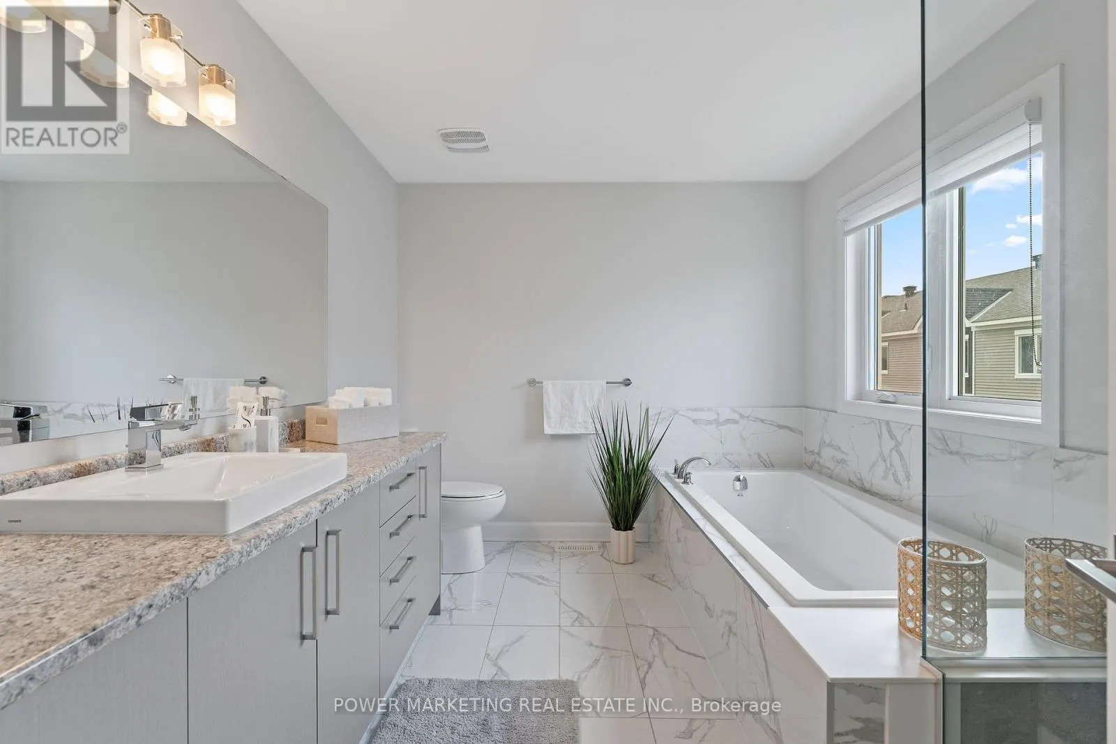 232 AQUARIUM AVENUE