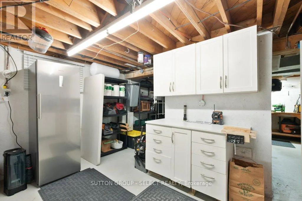 714 SPRINGBANK DRIVE