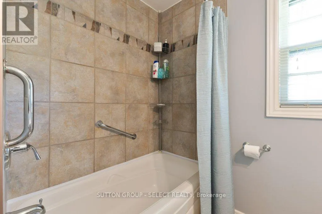 714 SPRINGBANK DRIVE