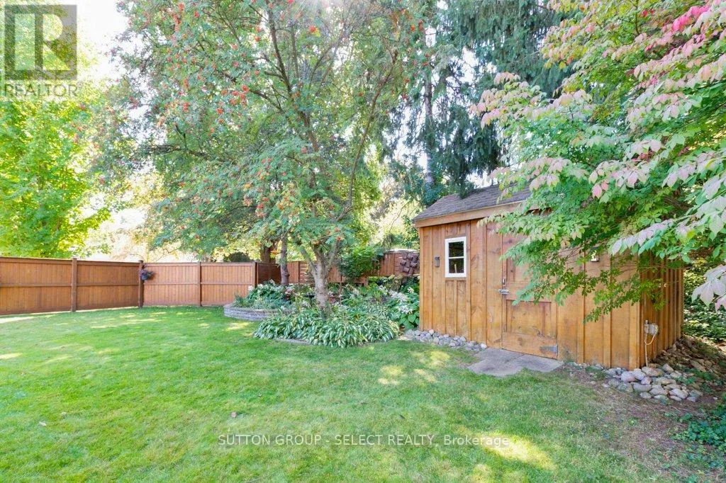 714 SPRINGBANK DRIVE