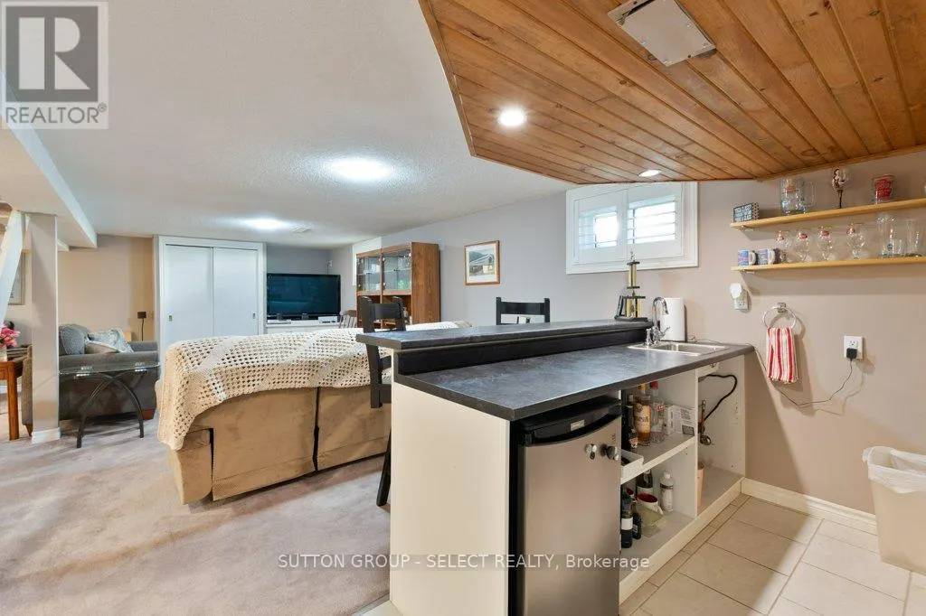 714 SPRINGBANK DRIVE