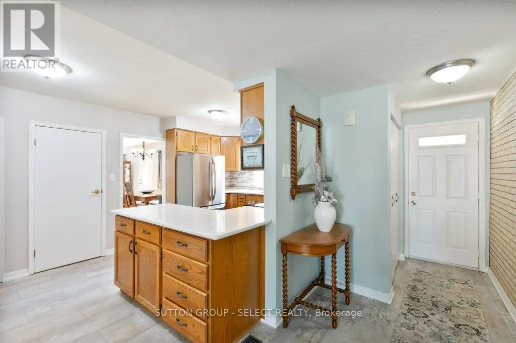 714 SPRINGBANK DRIVE