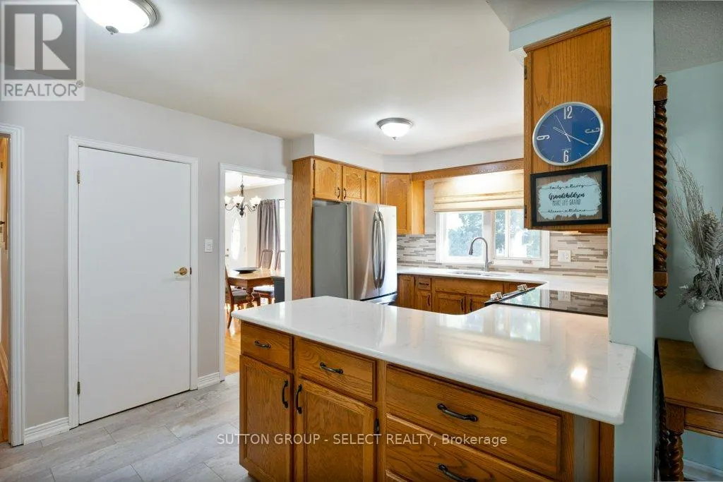 714 SPRINGBANK DRIVE