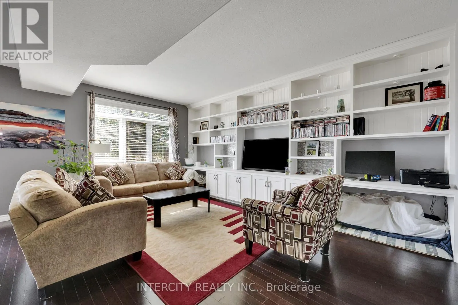 82 MOLENGRAAF WAY