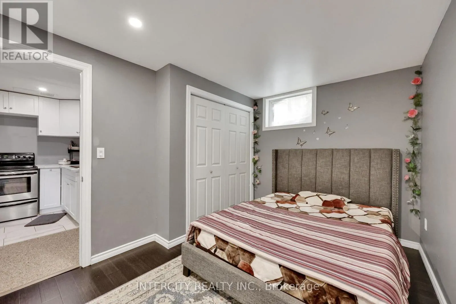 82 MOLENGRAAF WAY