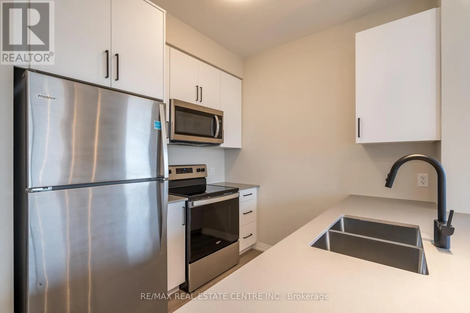 302 - 120 SPRINGVALLEY CRESCENT