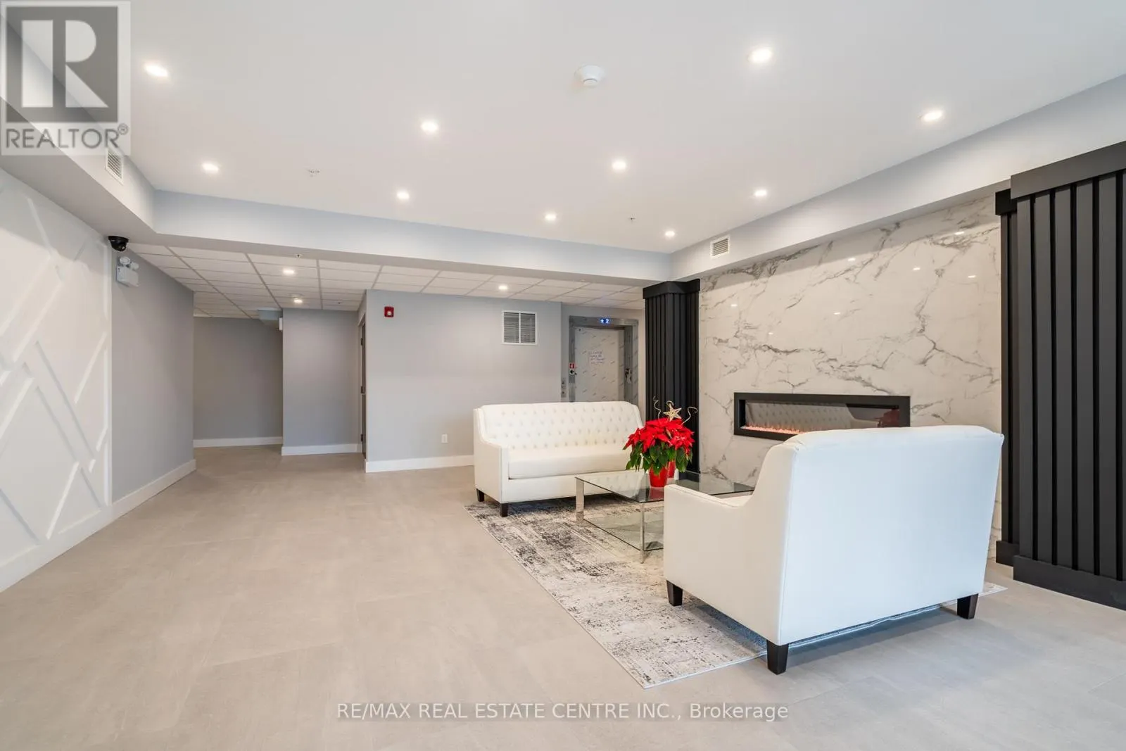 302 - 120 SPRINGVALLEY CRESCENT