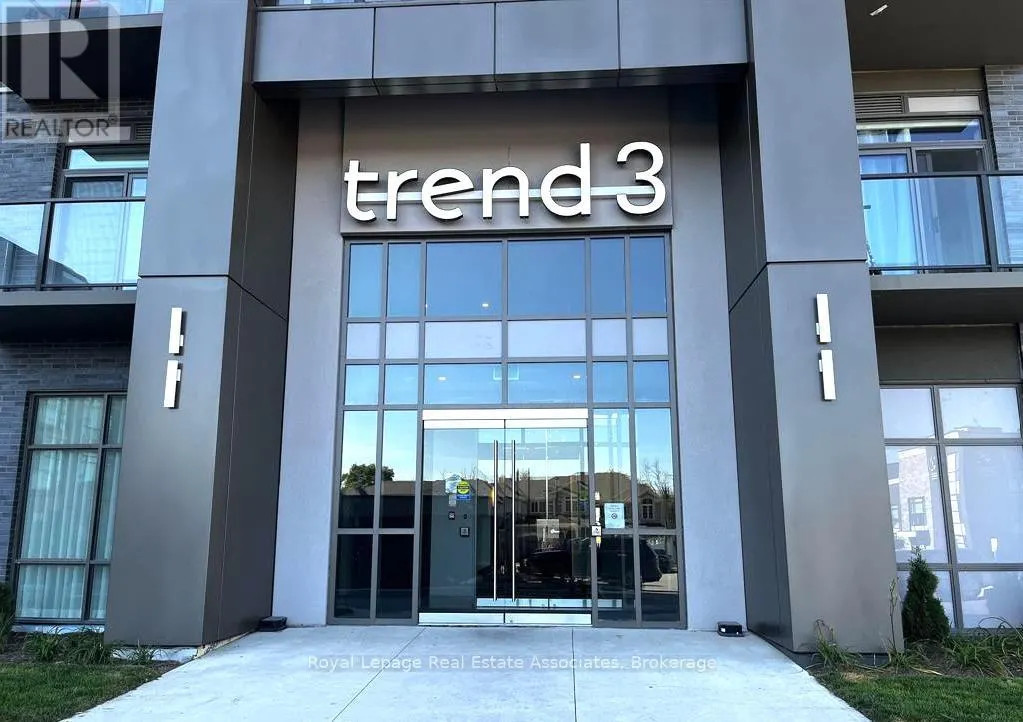706 - 470 DUNDAS STREET E