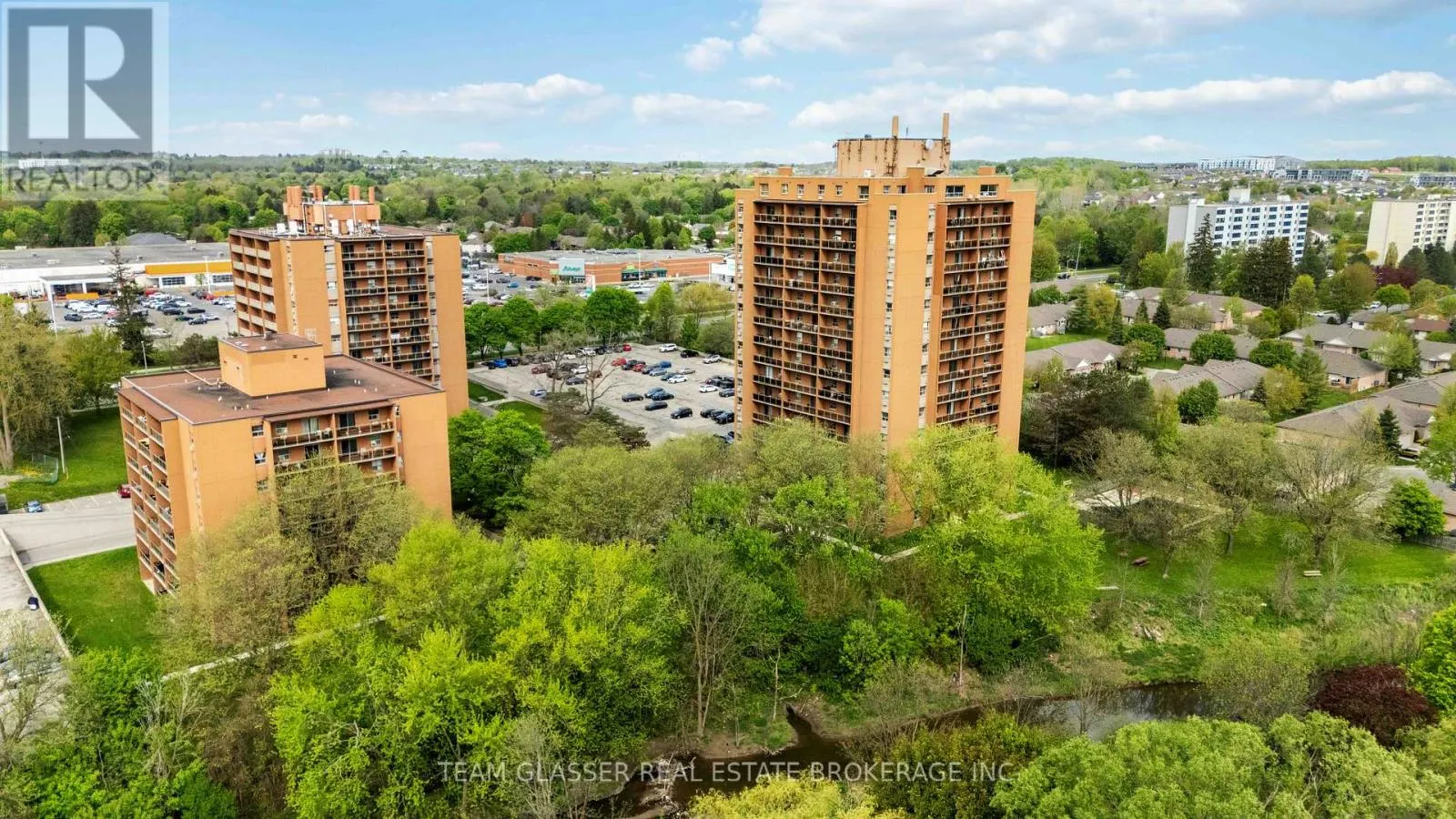 395 - 1580 ADELAIDE STREET N, #395