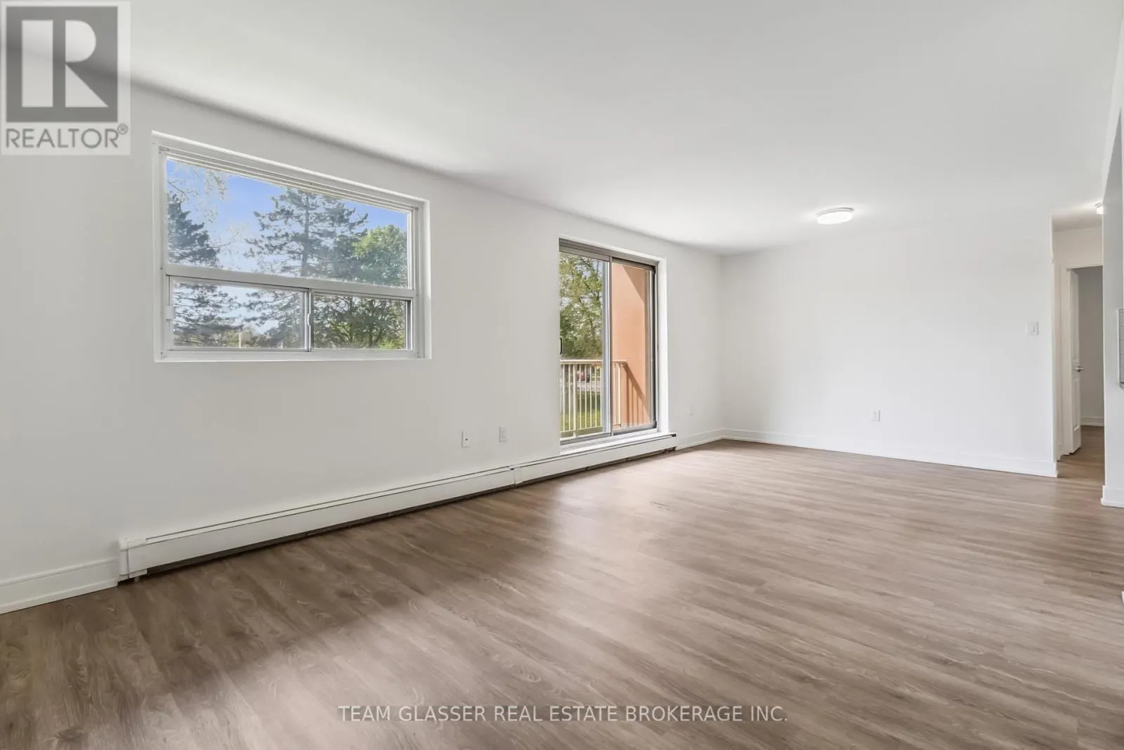 395 - 1580 ADELAIDE STREET N, #395