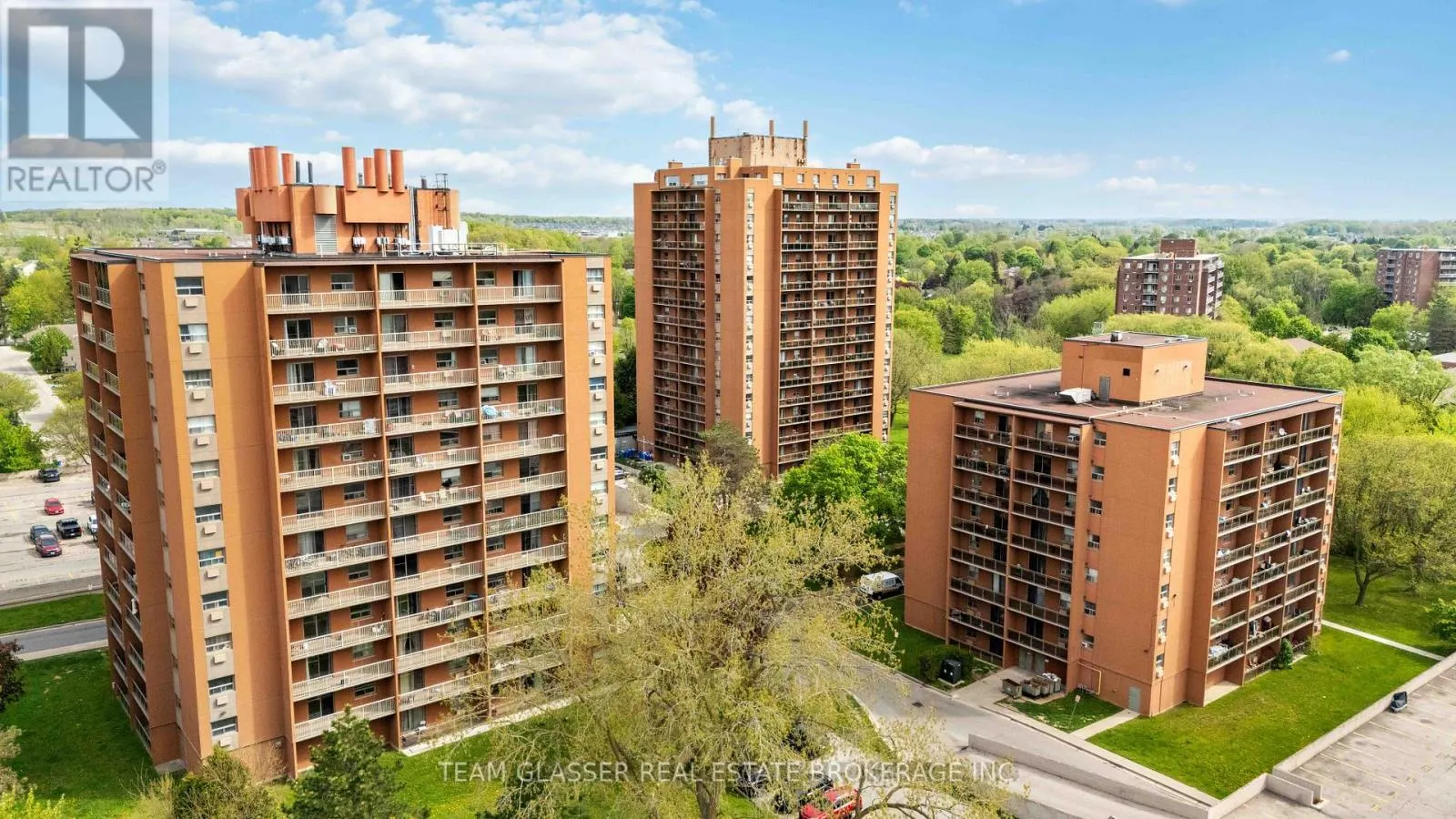 395 - 1580 ADELAIDE STREET N, #395