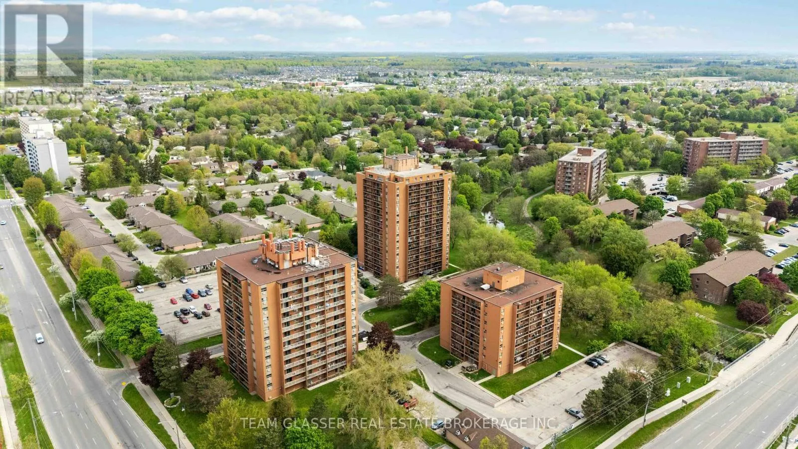 395 - 1580 ADELAIDE STREET N, #395