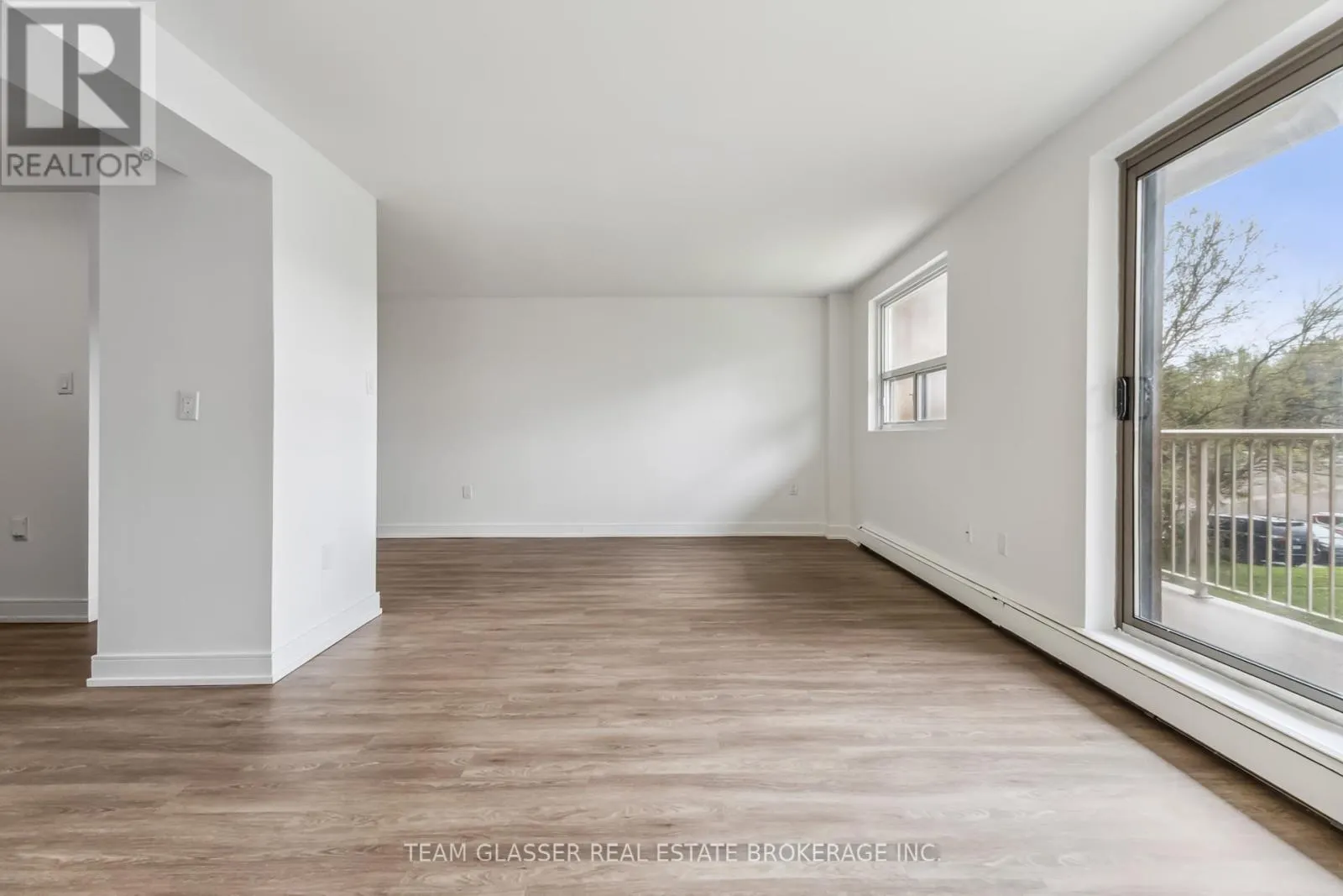 395 - 1580 ADELAIDE STREET N, #395