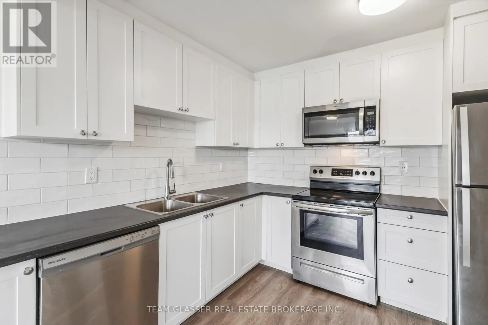 395 - 1580 ADELAIDE STREET N, #395