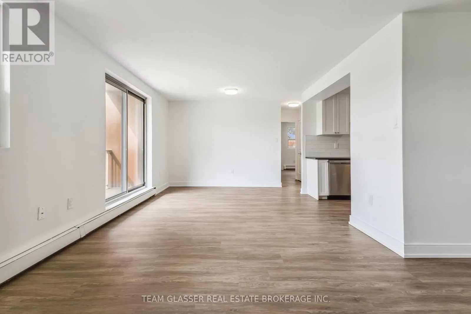 395 - 1580 ADELAIDE STREET N, #395