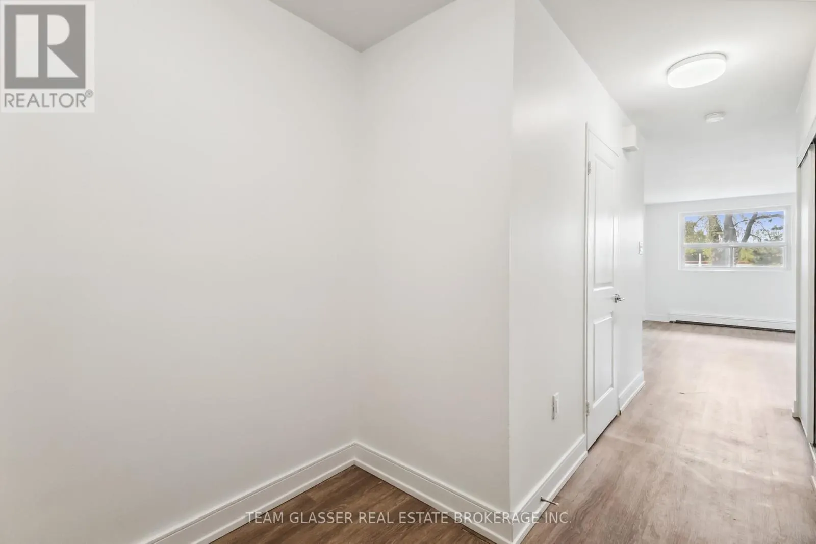 395 - 1580 ADELAIDE STREET N, #395