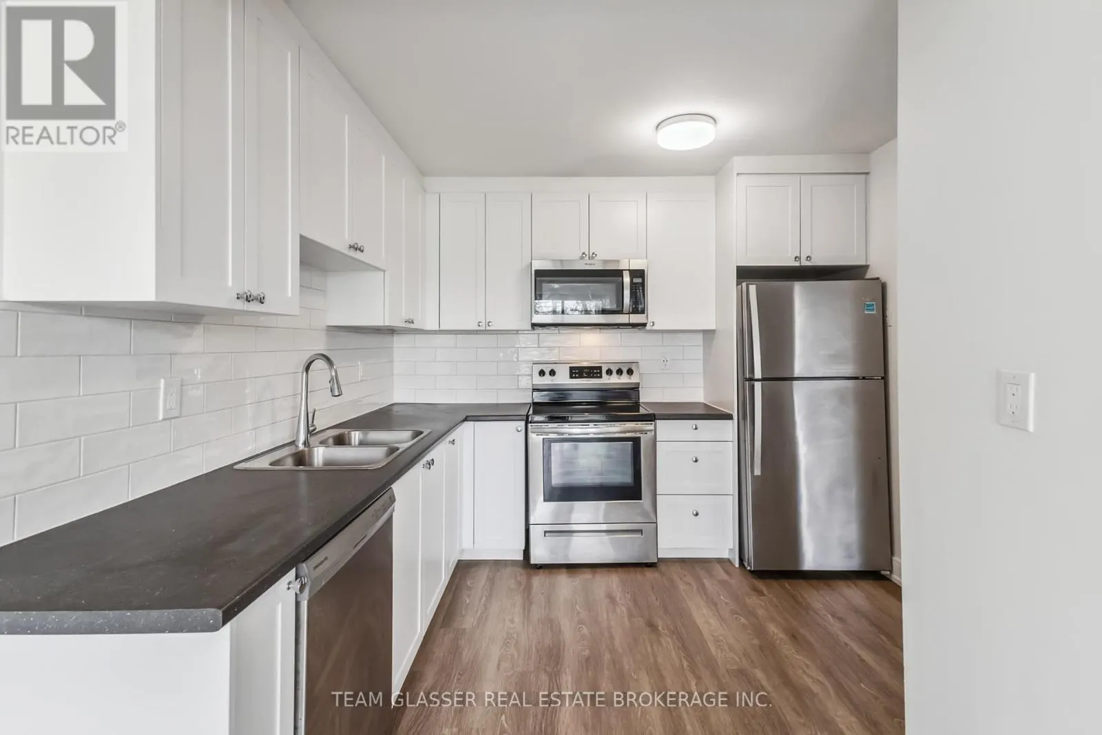 395 - 1580 ADELAIDE STREET N, #395