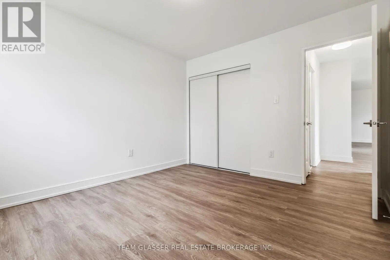 395 - 1580 ADELAIDE STREET N, #395