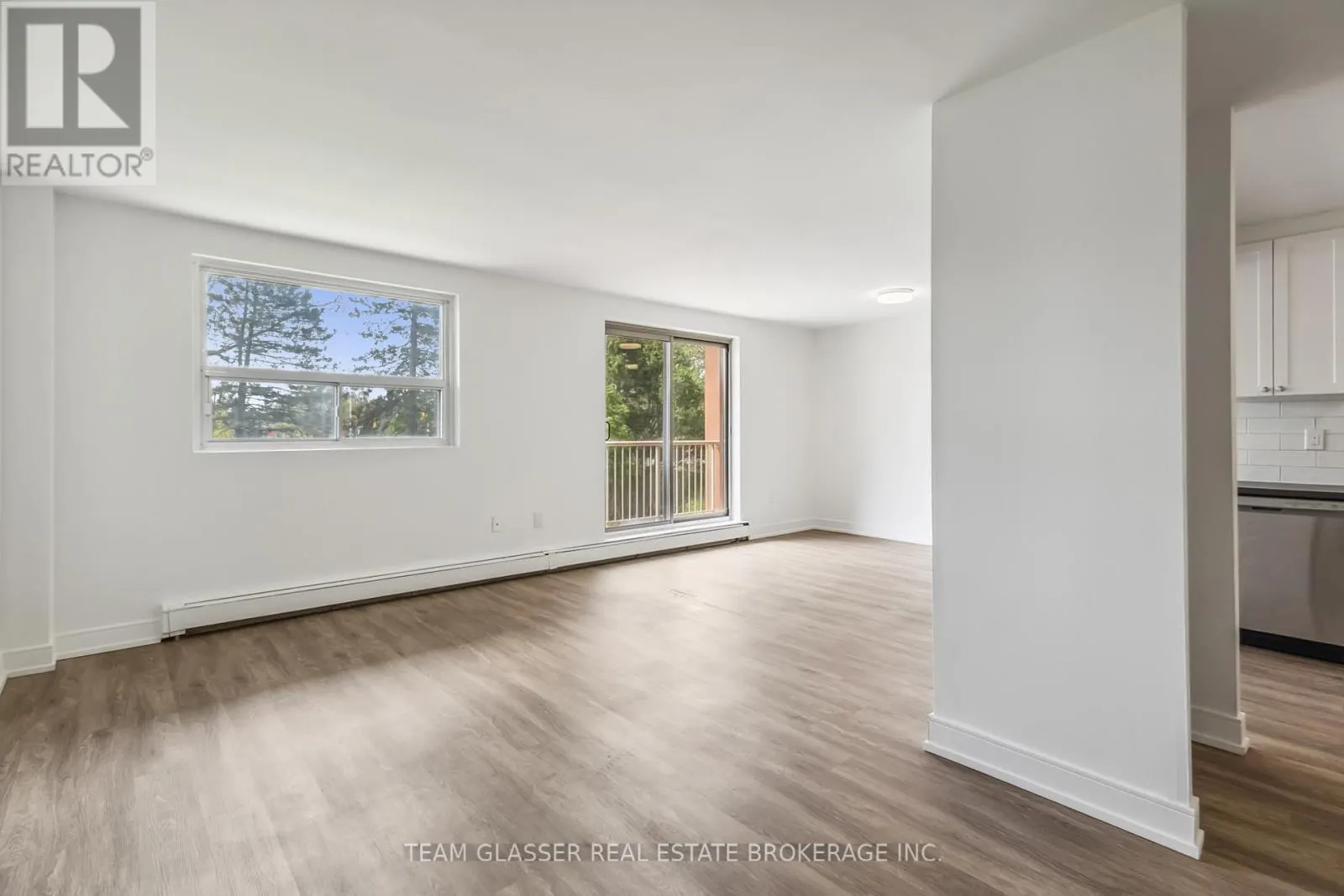 395 - 1580 ADELAIDE STREET N, #395