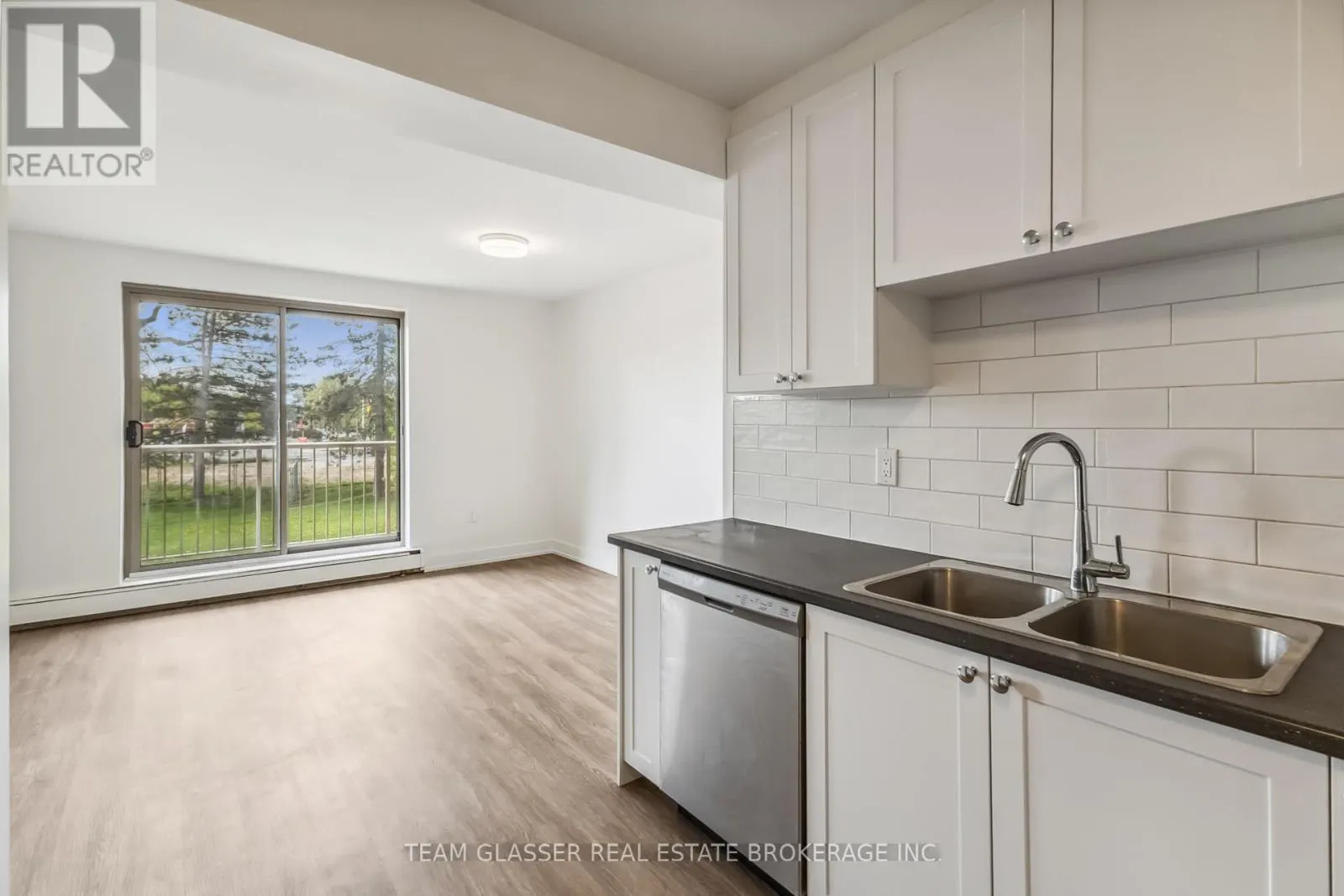 395 - 1580 ADELAIDE STREET N, #395