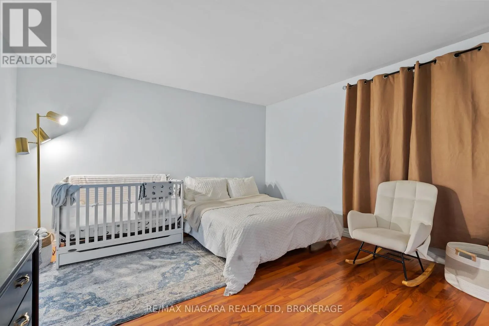 4551 VINTAGE COURT