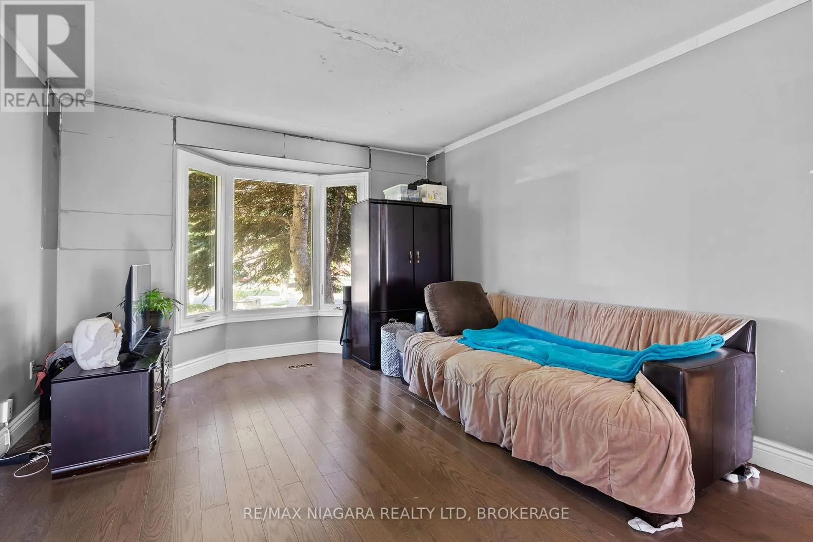 4551 VINTAGE COURT