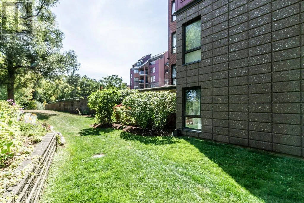 11 - 52 BLUE SPRINGS DRIVE