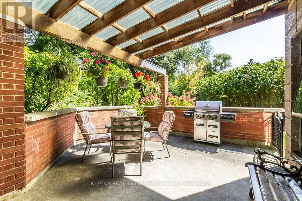 11 - 52 BLUE SPRINGS DRIVE