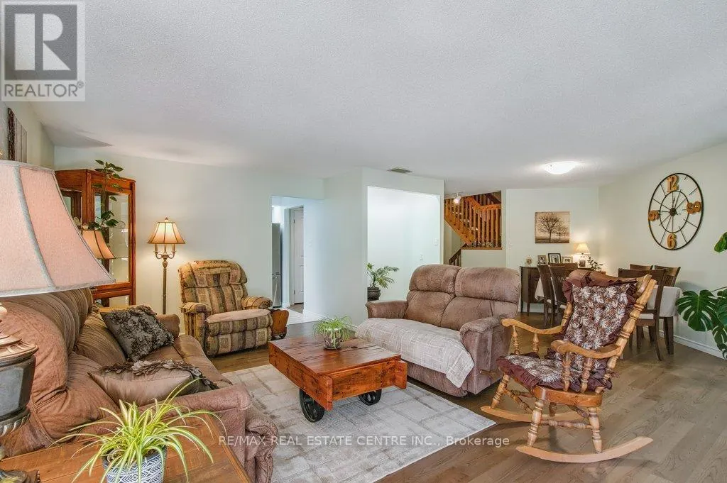 11 - 52 BLUE SPRINGS DRIVE