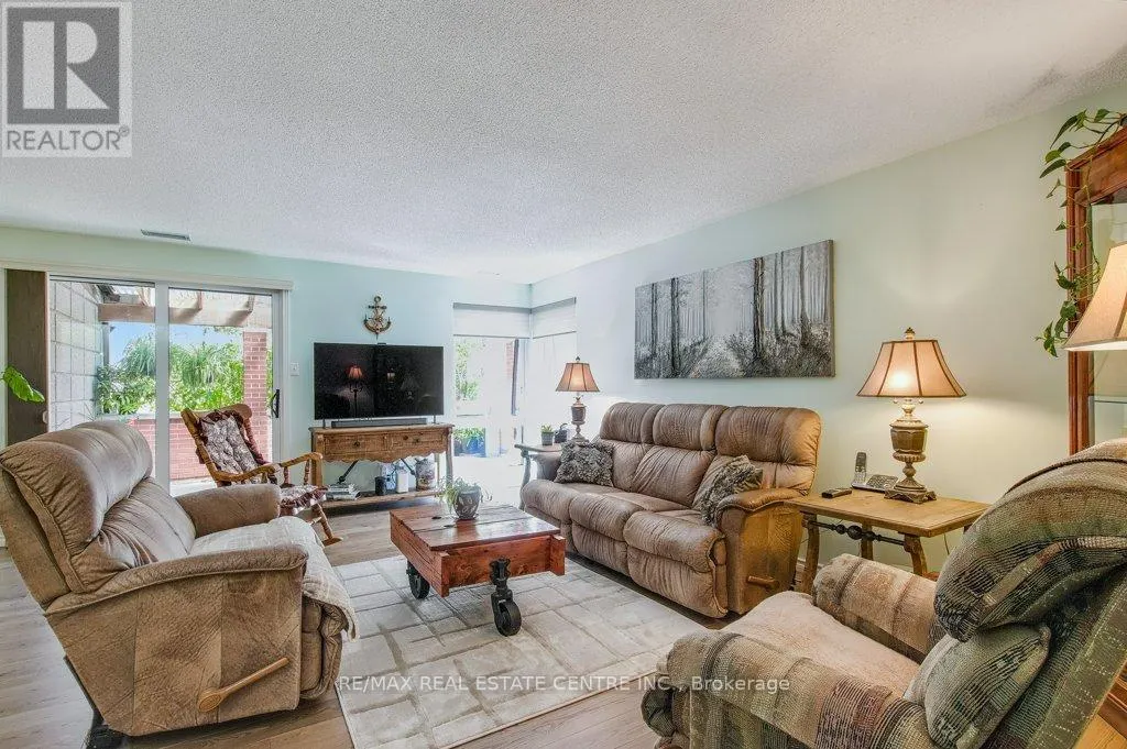 11 - 52 BLUE SPRINGS DRIVE