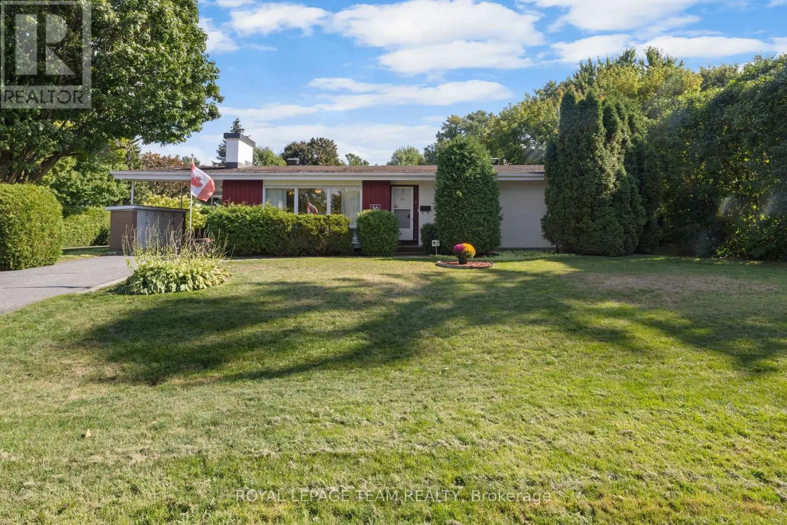 30 ELLERY CRESCENT