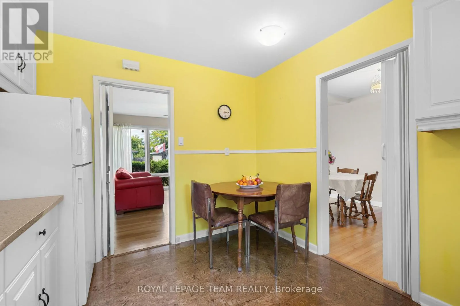 30 ELLERY CRESCENT